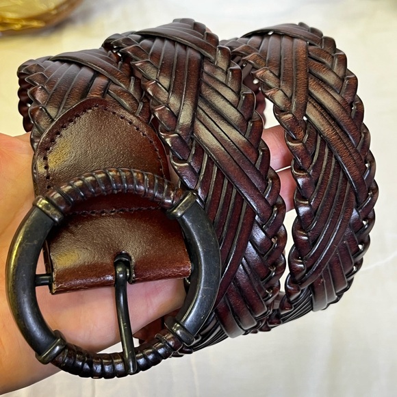 Accessories - Vintage Y2K 90’s Women’s brown braided woven western 70% leather belt 39”